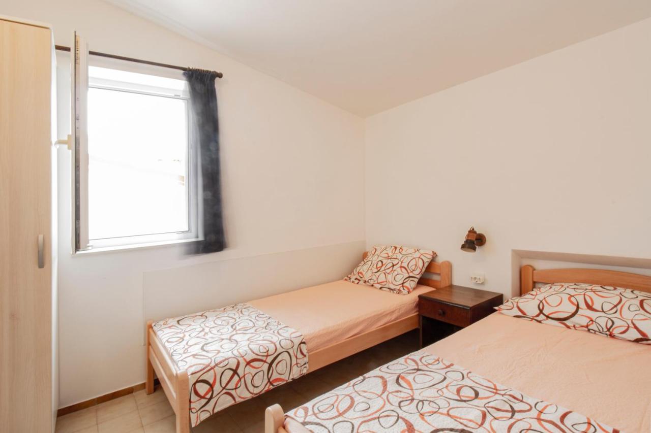 Galapagus Privat Beach & Boat Dock Appartement Metajna Buitenkant foto