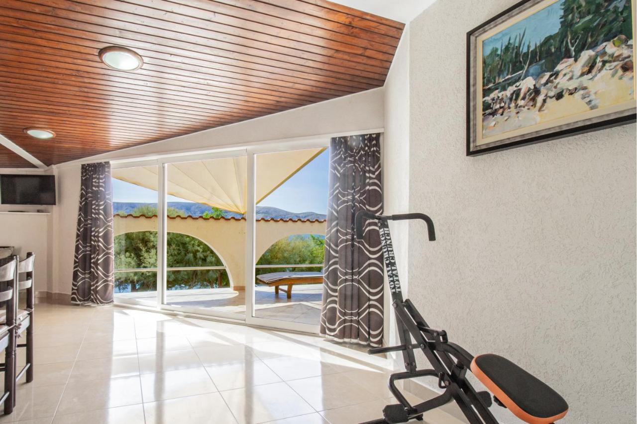Galapagus Privat Beach & Boat Dock Appartement Metajna Buitenkant foto