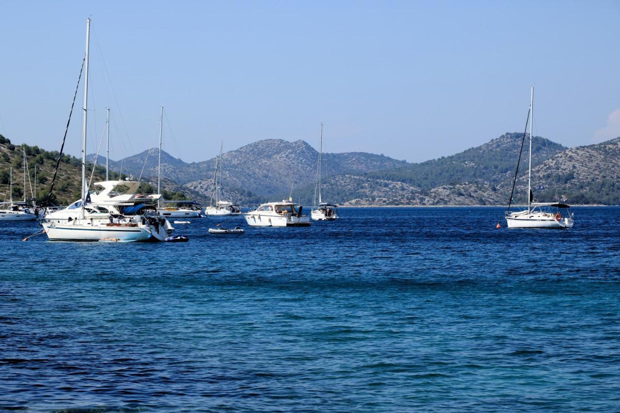 Galapagus Privat Beach & Boat Dock Appartement Metajna Buitenkant foto